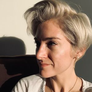 Meet your Posher, Crystal